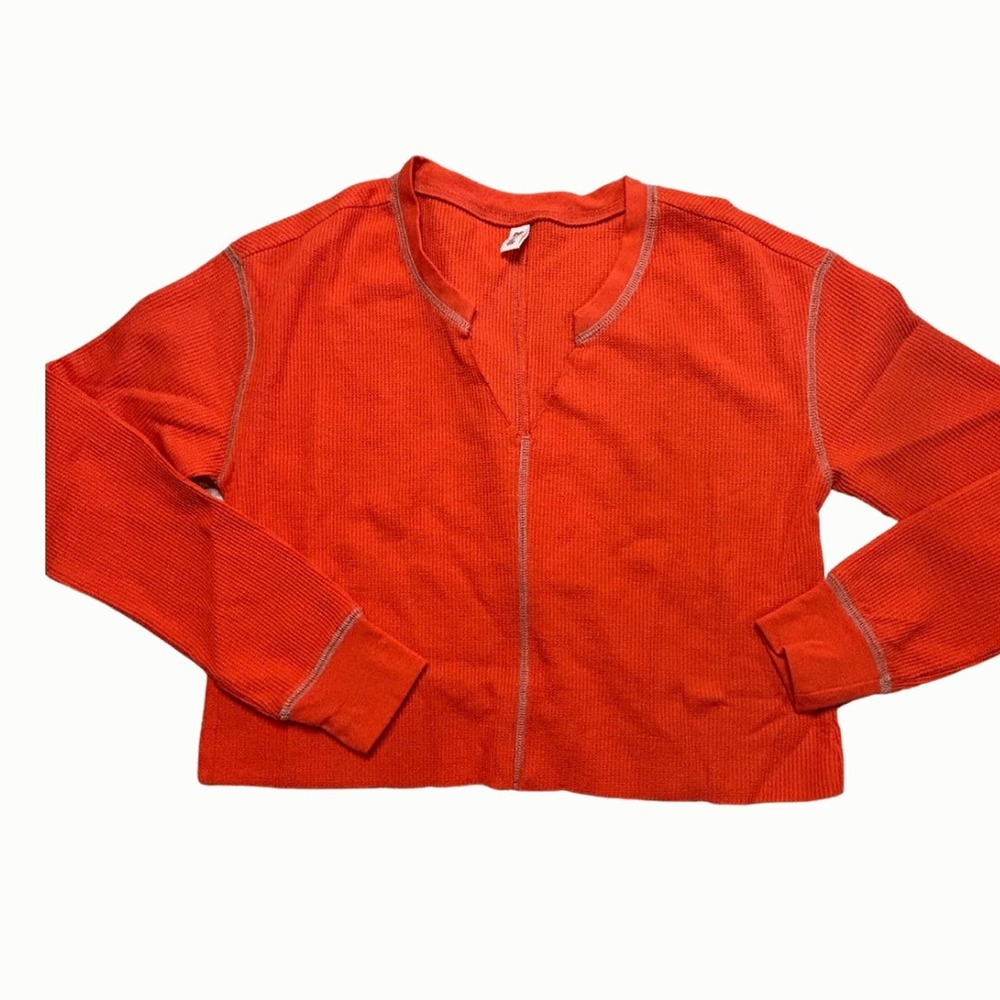 Abound V neck Waffle Knit Cozy Layering V Neck in Bloodorange Size XS